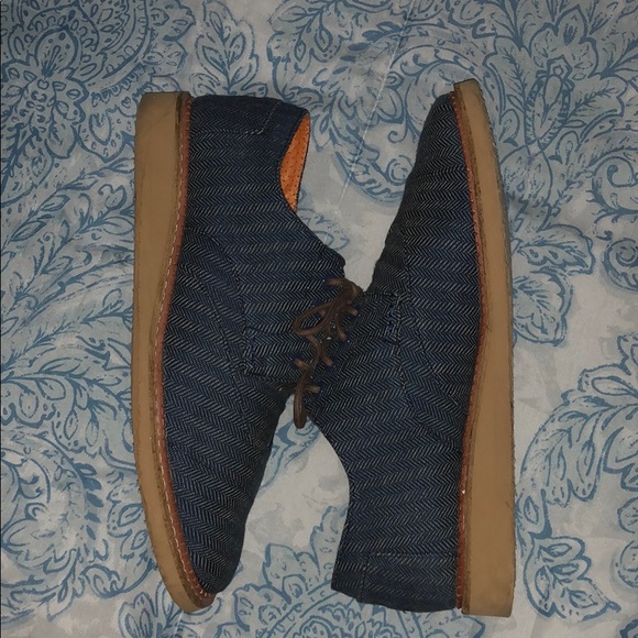 Toms - Picture 2 of 4